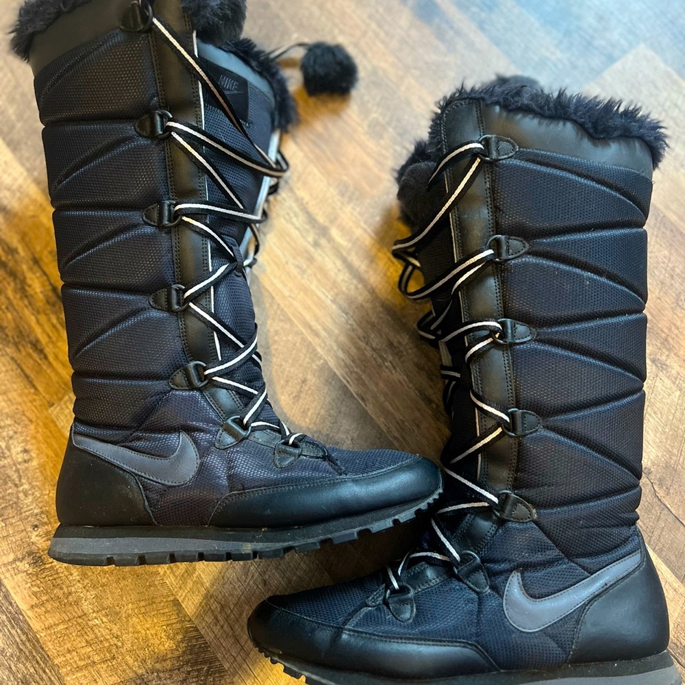 Womens Nike Snow Boots